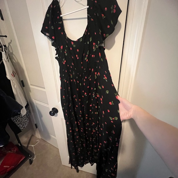 Target Ava & Viv Black with Strawberry 🍓 Flutter Maxi Dress 2X like new - Picture 3 of 5